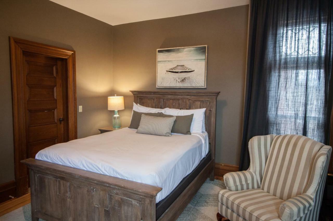 שרלוט טאון Fairholm Boutique Inns מראה חיצוני תמונה